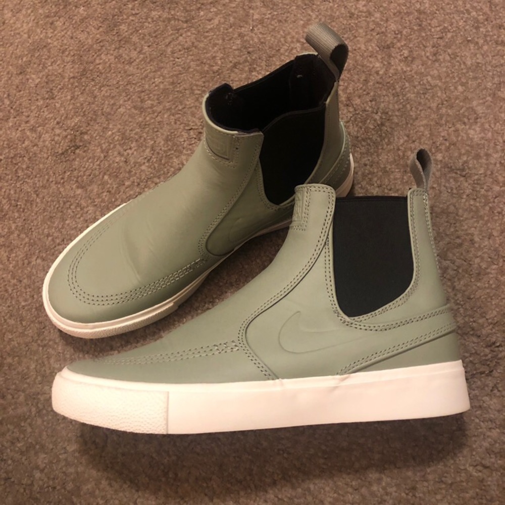 Nike SB Zoom Janoski Mid